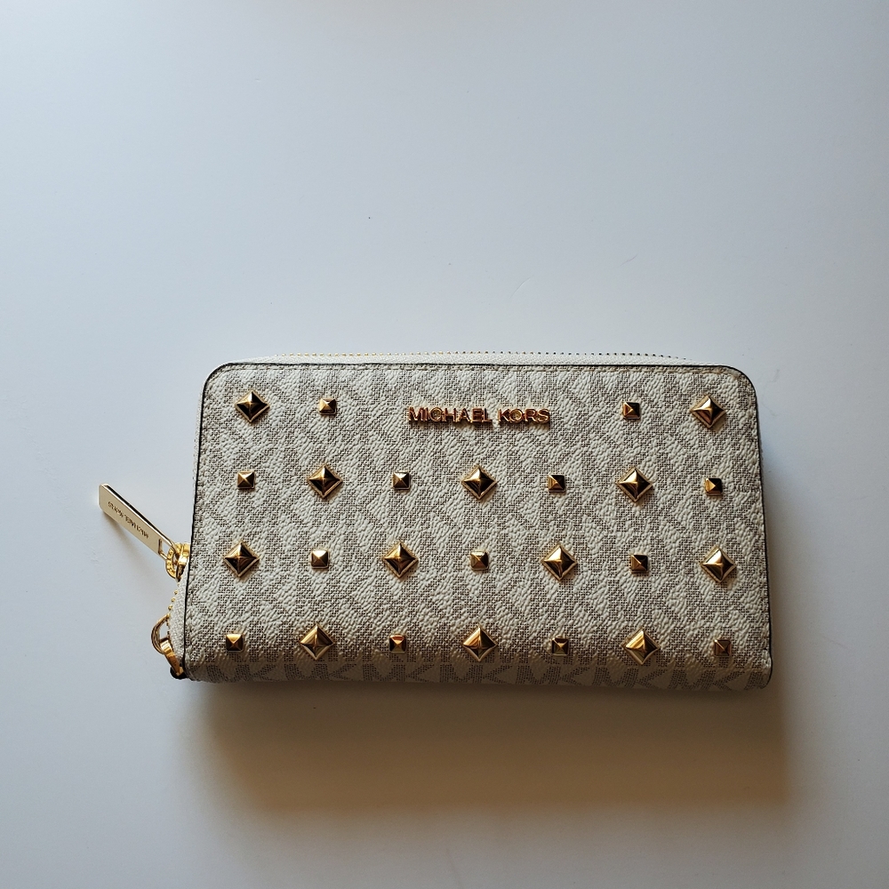 Micheal Kors Wallet